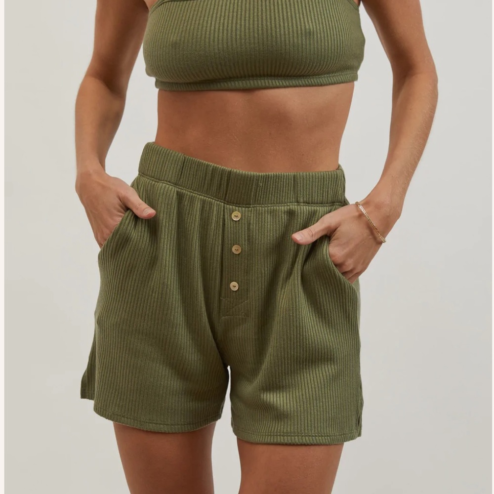 Donni Butter Short Sage